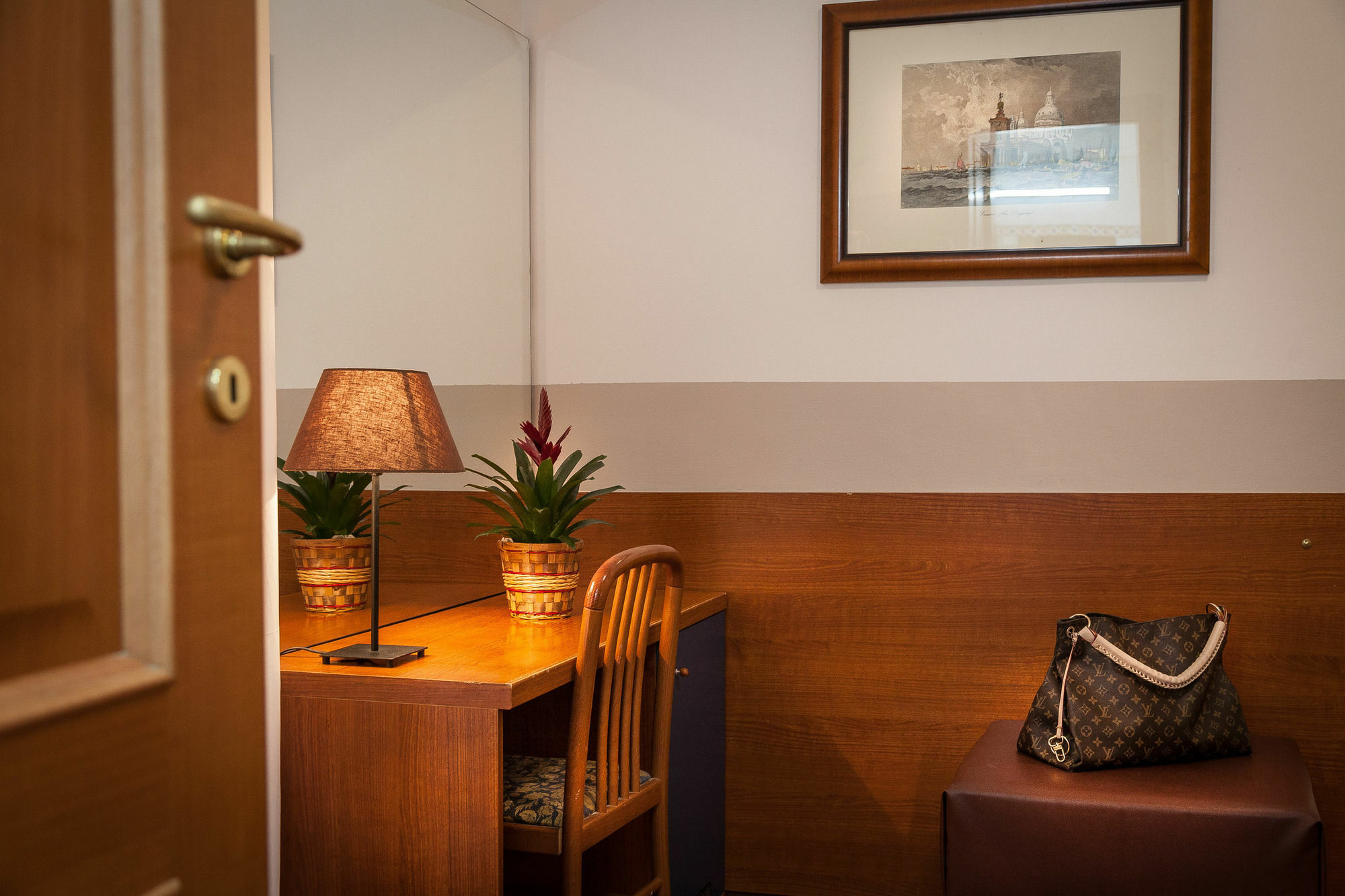 Ora Guest House ローマ エクステリア 写真